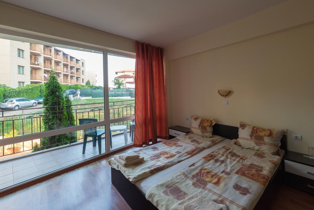 Family Hotel Dayana Beach Sinemoretz Exterior photo