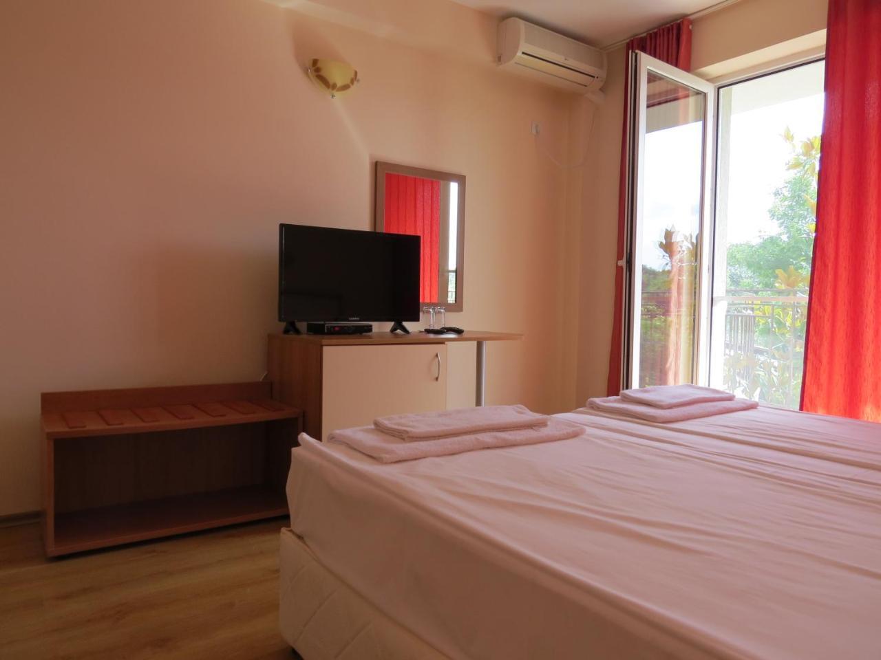 Family Hotel Dayana Beach Sinemoretz Exterior photo